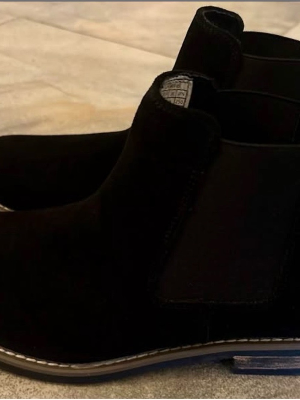 *NEW* Bruno Marc Men’s size 7 black suede chukka boots